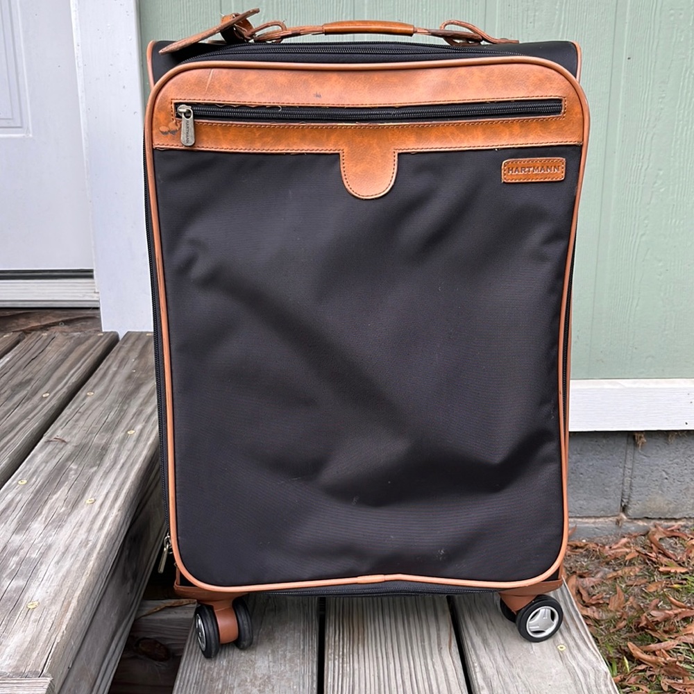 Hartmann Luggage Carry On Traveling suit case